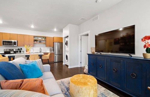 Traverse City Condo | Almost-Downtown Condo w/Fully Stocked Coffee Bar and Private Sauna