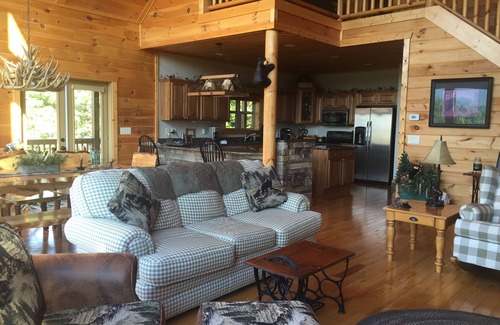 Young Harris Cabin | Almost Heaven.in Blairsville, GA