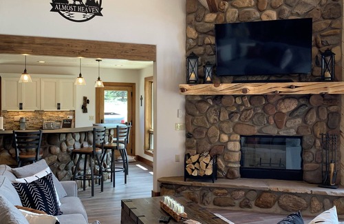 Red River Cabin | Almost Heaven in the Upper Valley With High Speed Wifi