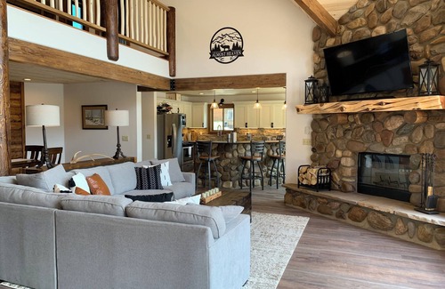 Red River Cabin | Almost Heaven in the Upper Valley With High Speed Wifi
