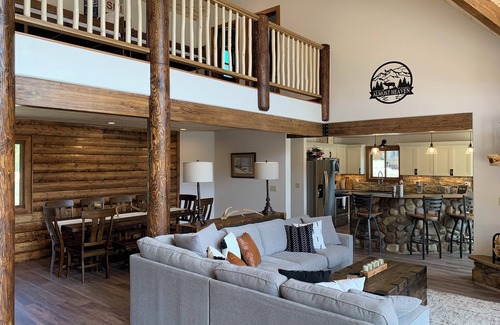 Red River Cabin | Almost Heaven in the Upper Valley With High Speed Wifi