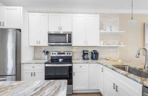 Dune Allen Beach House | Almost Heaven- 3BR w/King Bed+Golf Cart+Pool+BBQ