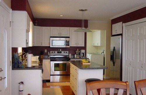 Ketchikan House | Almost Home VR 5-Bdrm, 5 Bath overlooking Knudson Cove Marina. Fishermen welcome