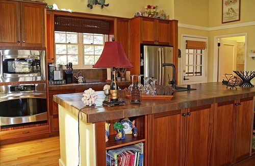 Maunaloa Condo | ALMOST OCEAN FRONT.Deluxe Renovated Expansive Ocean View