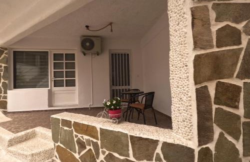 Foinikounta Apartment | Almyra
