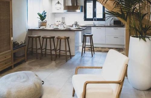 Mirina House | Almyra