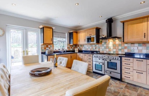 Alnmouth House | Alnmouth Close to beach with Private parking.