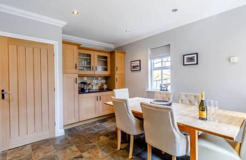 Alnmouth House | Alnmouth Close to beach with Private parking.