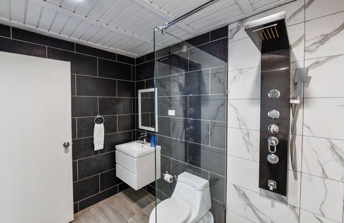Oranjestad House | ALOE B&B