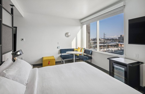 Midtown Anchorage Hotel | Aloft Anchorage