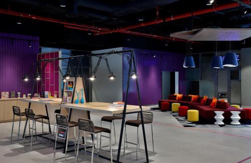 Garhoud Hotel | Aloft Dubai Airport