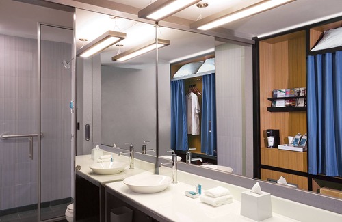 Brickell Hotel | Aloft Miami - Brickell