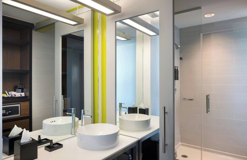 Greenwich Hotel | Aloft Wichita
