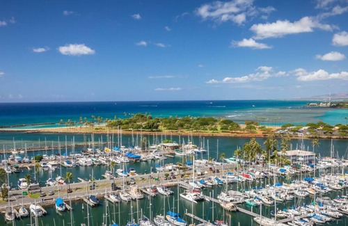 Waikiki Condo | Aloha Condos, Ilikai Marina, Condo 1894, Oceanfront, AC