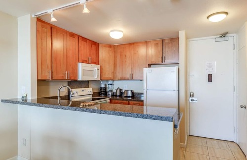 Waikiki Condo | Aloha Condos, Ilikai Marina, Condo 1286, Oceanfront, AC