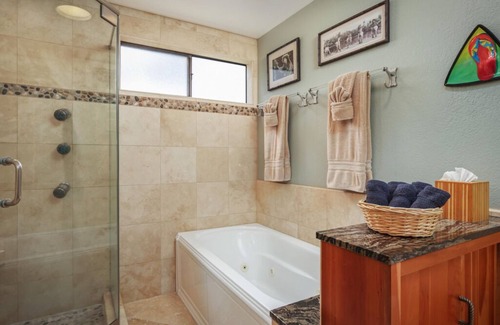 Kahaluu-Keauhou Condo | Aloha Condos, Kona Coast Resort, Condo 10-201, Ocean View, AC