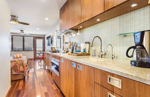 Napili Condo | Aloha Condos, Napili Bay Resort, Condo 105, Beachfront