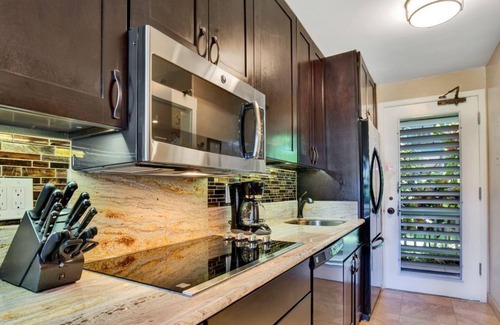 Napili Condo | Aloha Condos, Napili Bay Resort, Condo 110, Beach View