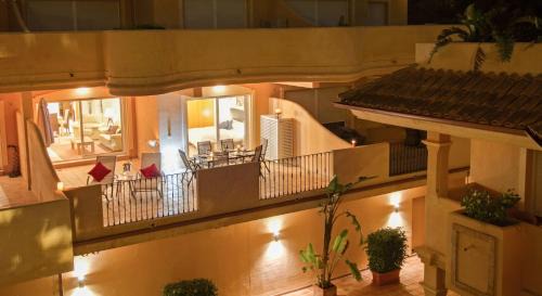 Marbella Apartment | Aloha Hill Club LLuxury 5 Star Golf Resort Near Puerto Banus and Marbella