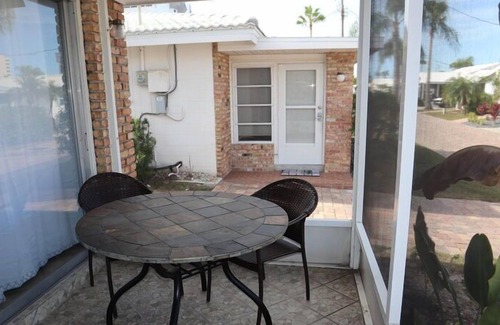 Aloha Kai House | Aloha Kai - Unit 47-updated and by the pool!