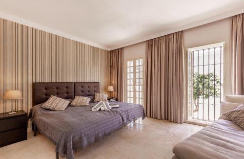 Marbella Apartment | Aloha Pueblo with sea views