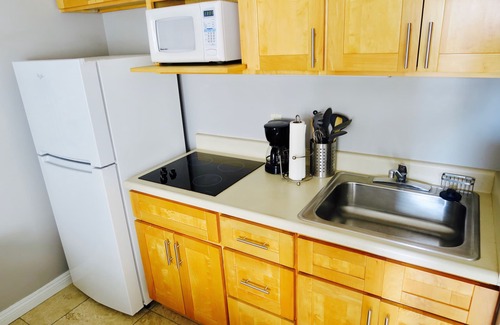 Waikiki Condo | Aloha Suite Near the Sea I, 3 Block Walk to Beach! Great Location!