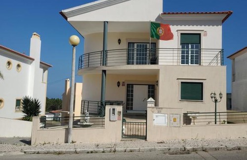 Nazare House | Alojamento Bertil