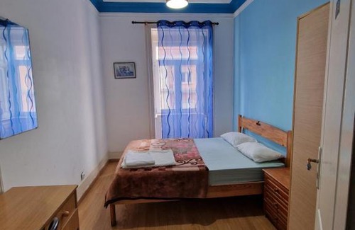 Lisbon Old Town Hostel | Alojamento Local Private Accommodation