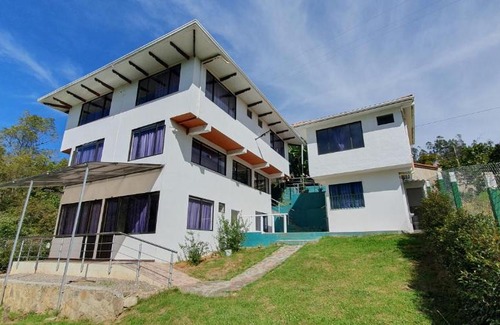 Macheta House | Alojamiento Blue Sky