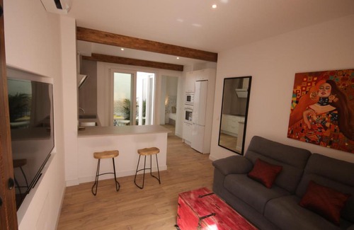 Historic Center of Estepona Apartment | Alojamiento Tukasa