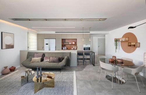 Haifa Apartment | Alonas Apartments Beachfront Apartment