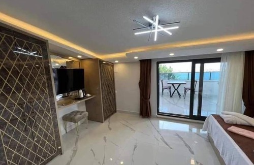 Kucukkuyu Hotel | Alp Ateş Suit