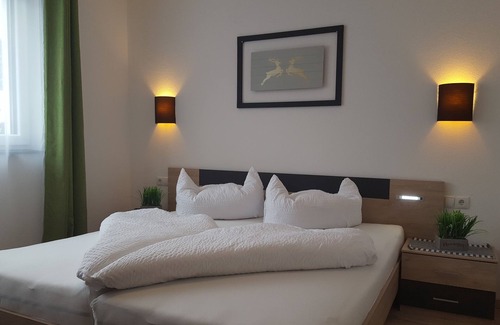 Umhausen Apartment | Alpenappartment Sonne - with large windows and a clear view, in a sunny location