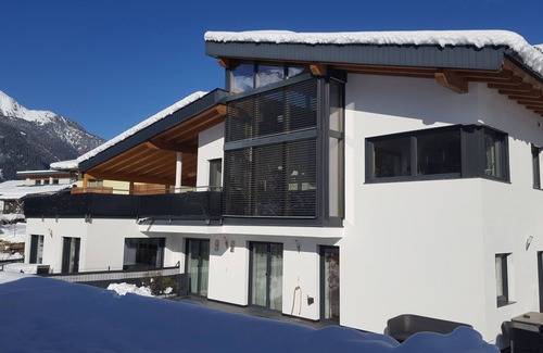 Umhausen Apartment | Alpenappartment Sonne - with large windows and a clear view, in a sunny location
