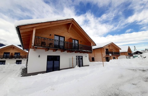 Jenig House | Alpenchalets Nassfeld/Rattendorf by Interhome