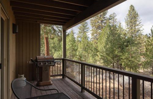 Century West House | Alpenglow Haus- Stay for 4