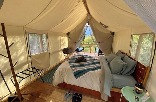 Sutton Hotel | Alpenglow Luxury Camping