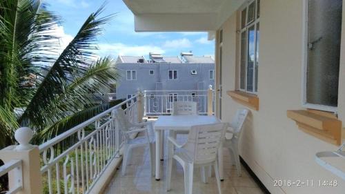 Flic-en-Flac Apartment | Alpha Villa