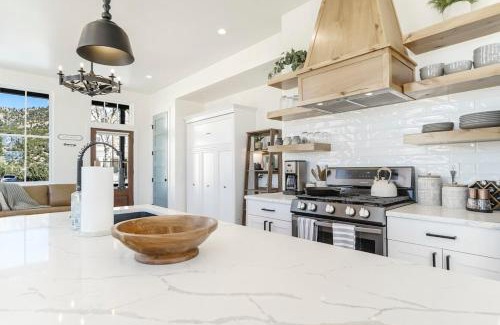 Buena Vista Apartment | Alpine Abode Private Main Level Studio