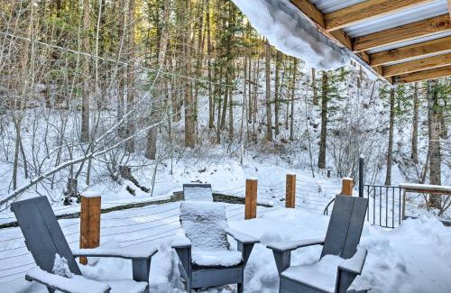 Alpine House | Alpine Adventures Cozy Log Cabin with Deck and Views!
