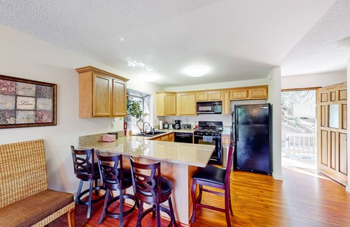 Blue Jay Cabin | Alpine cabin with furnished deck, fireplace & inviting interior