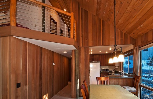 Alpine Meadows House | Alpine Darling By Tahoe Getaways - Hot Tub- Dog OK- Ski Shuttle
