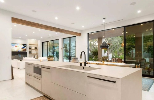 The Flats House | Alpine Drive - Luxurious Modern French Estate with Pool & Spa