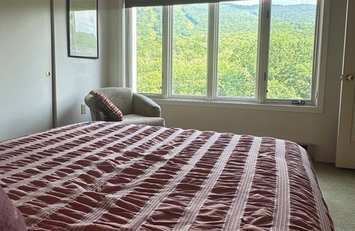Lincoln Condo | Alpine Escape: Condo in Lincoln