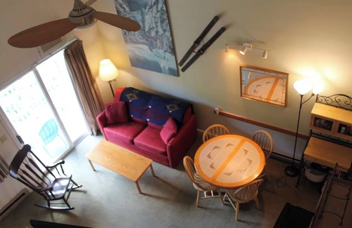 Lincoln Condo | Alpine Escape: Condo in Lincoln
