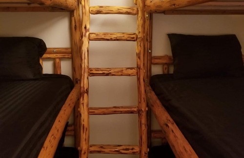 Leavenworth Cabin | Alpine Getaway - A Leavenworth Cabin with Hot Tub