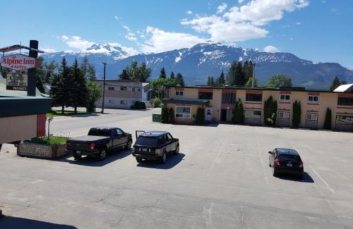 Revelstoke Hotel | Alpine Inn & Suites