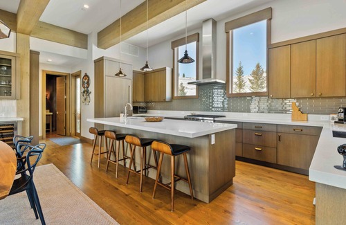 Sun Valley House | Alpine Luxe Home at White Clouds