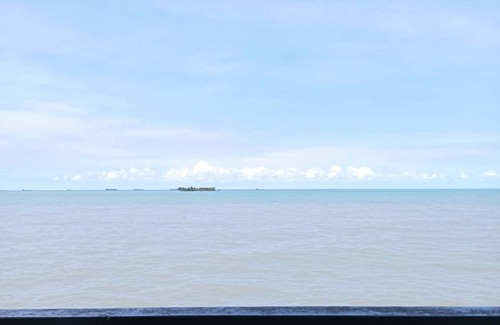 Batu Dua Ski Chalet | Alpine LXPD Full Seaview Water Chalet