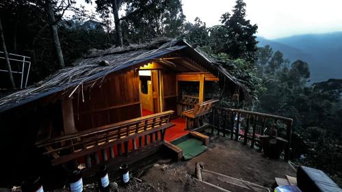 Kanthalloor House | Alpine Mud house Kanthalloor